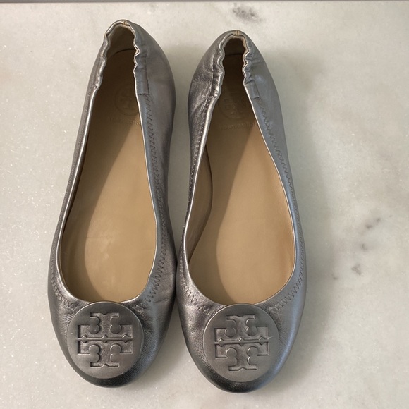 Tory Burch Metallic Minnie Travel Ballet Flat - Size 6 - Picture 5 of 14